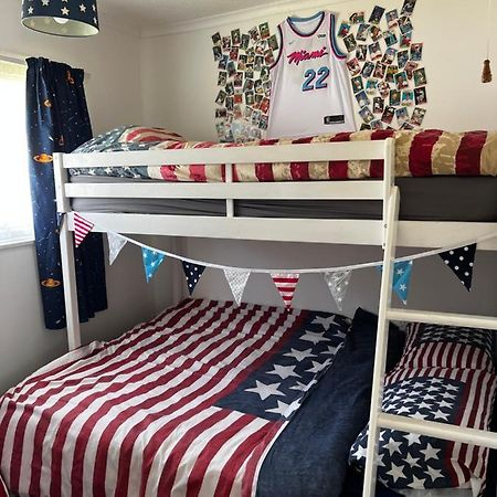 American Retro Chalet Хемсби Экстерьер фото